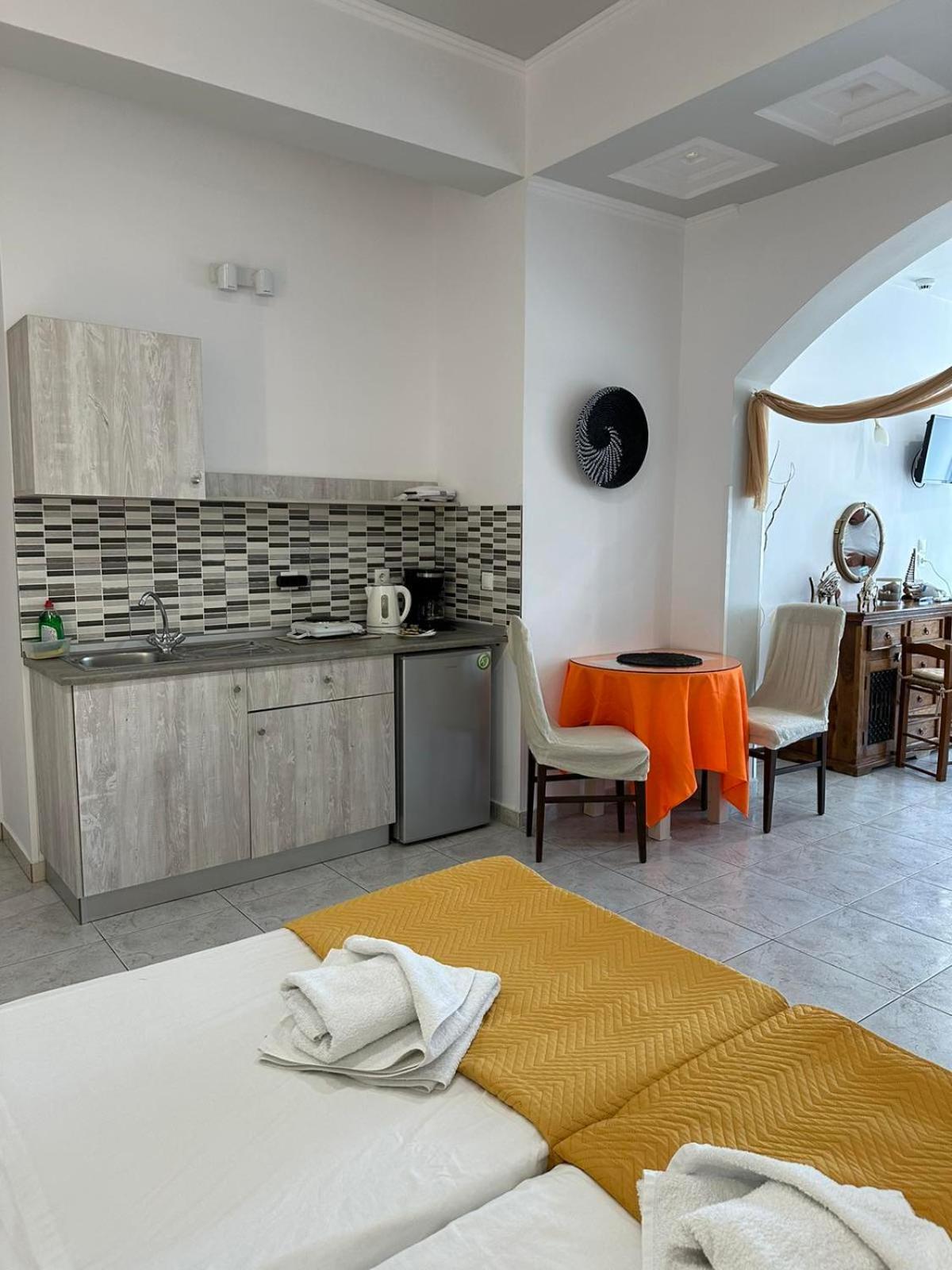 Apollonio Suites & Rooms Faliraki Rhodes Habitación foto